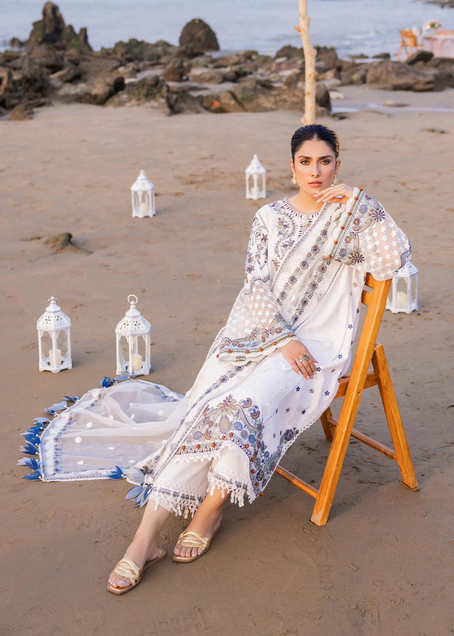 Amira (A) - Image 4