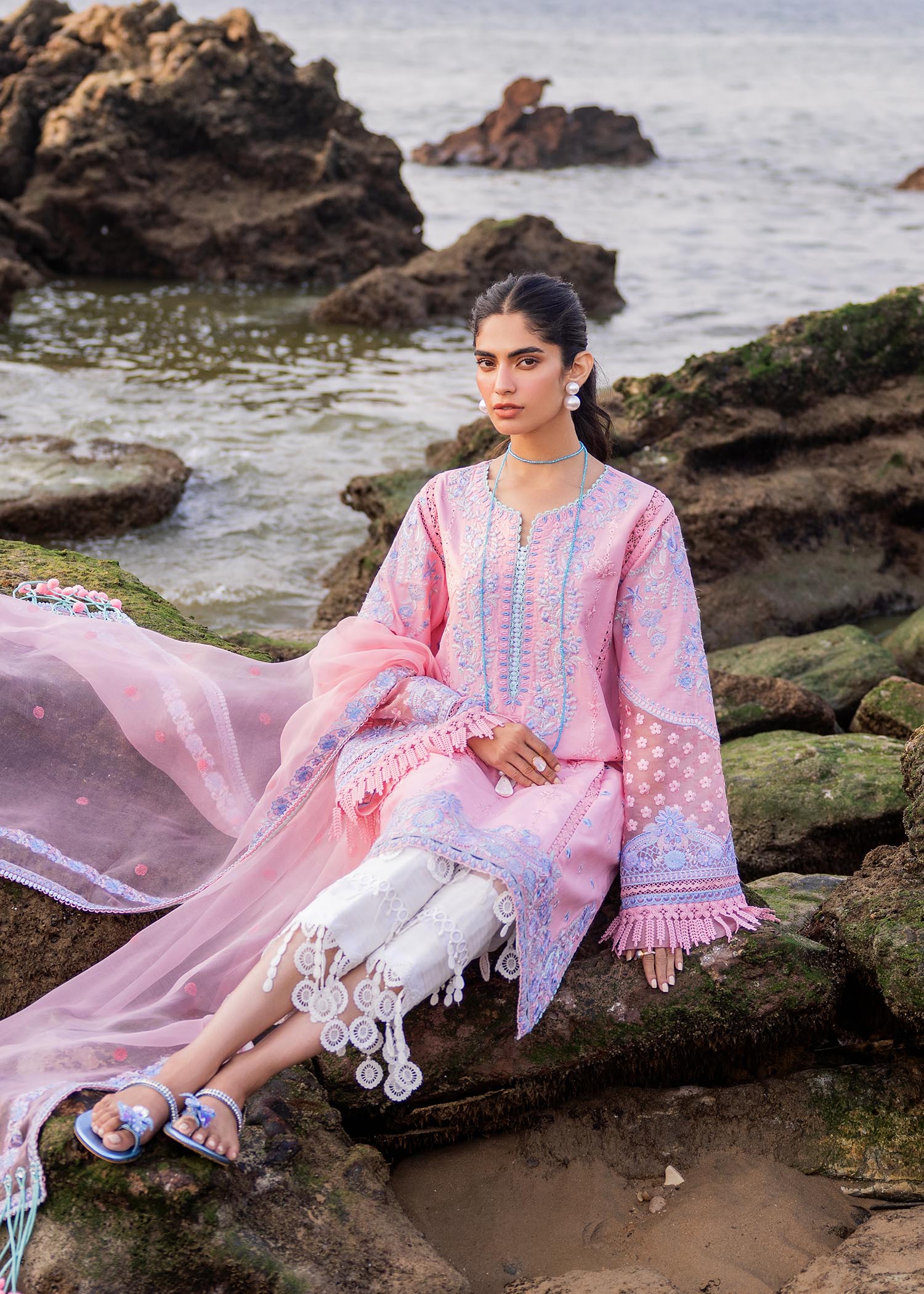 Amira (B) - Image 4