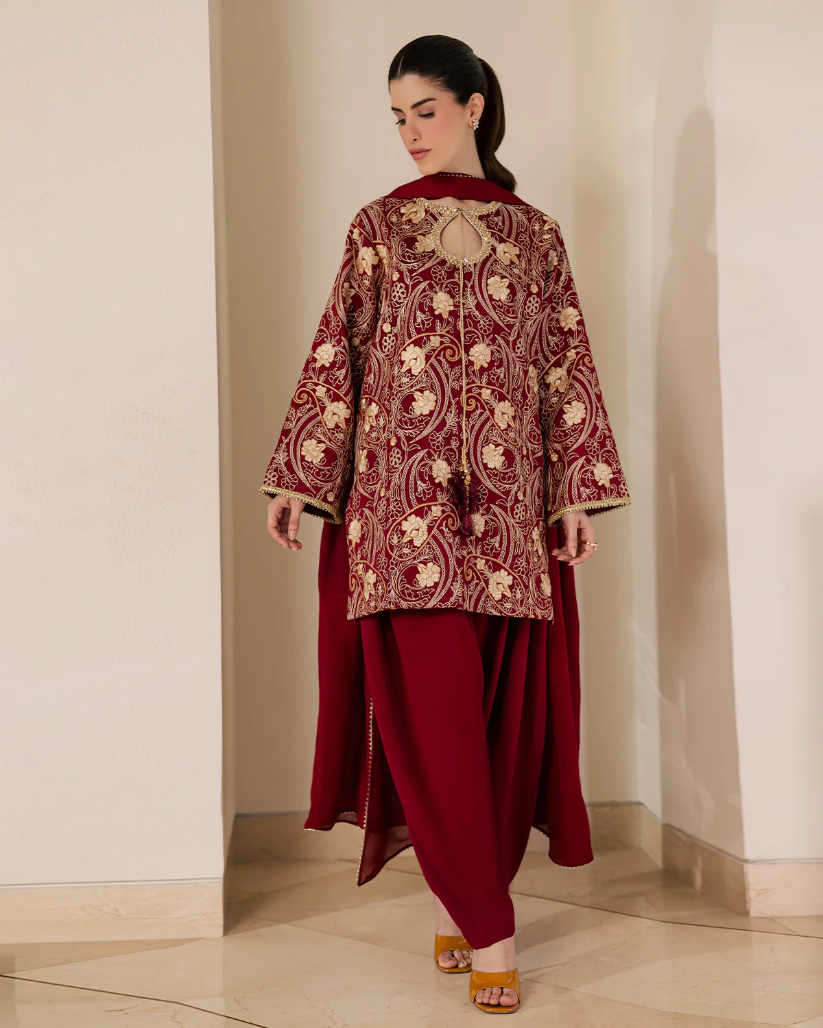 Claret - Image 6