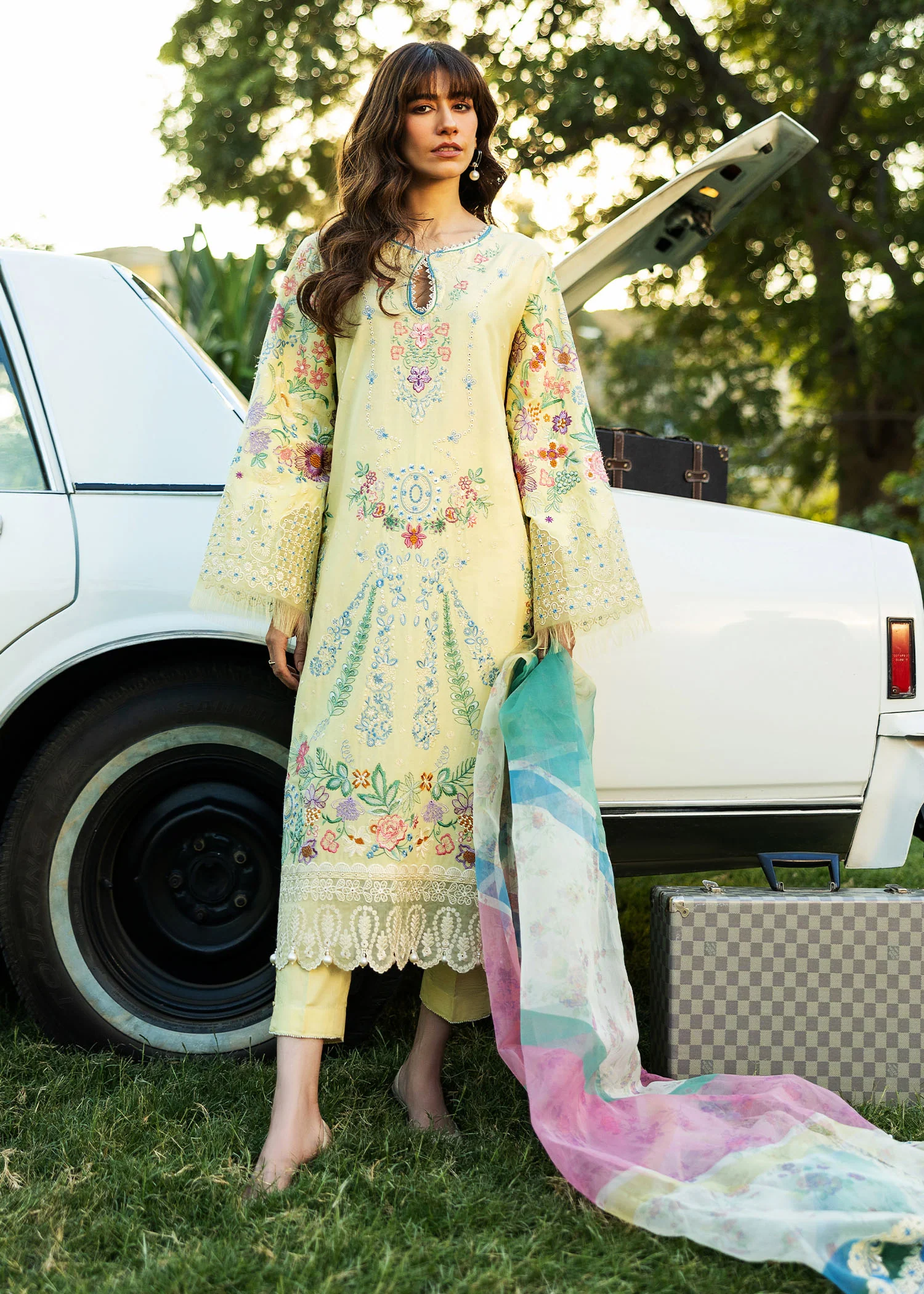 MID SUMMER EVENING - Image 7