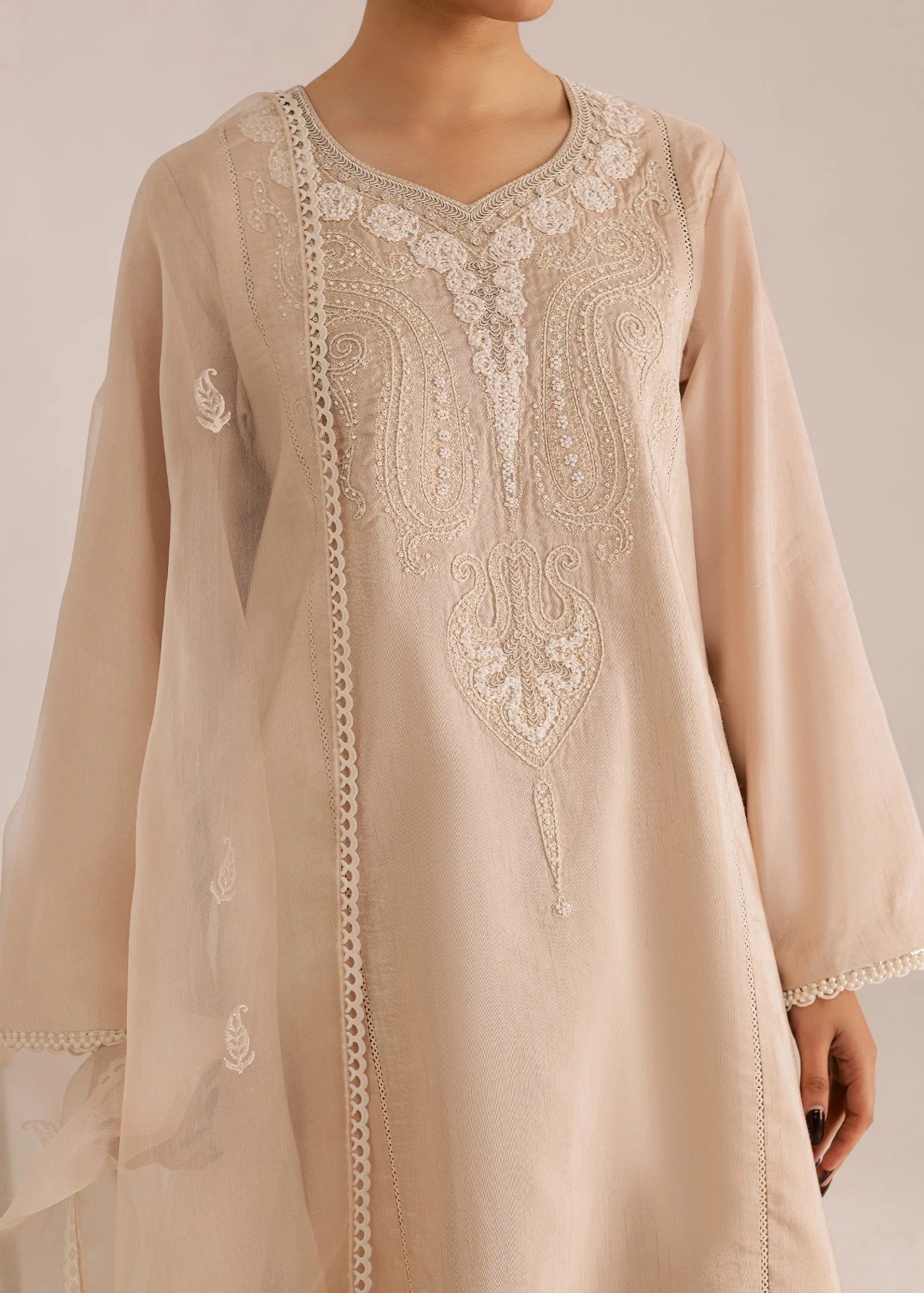 Neesha - Image 6