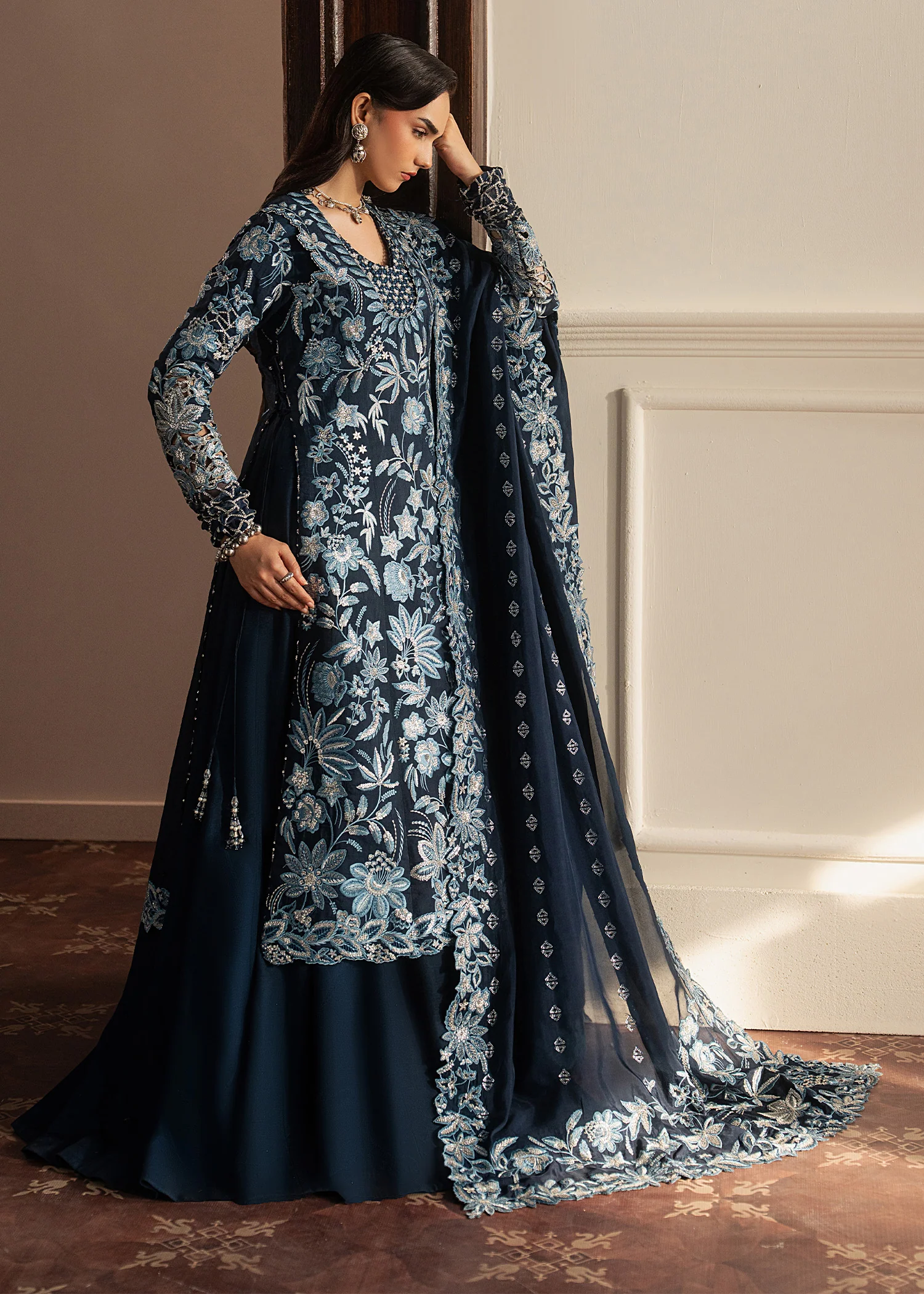 Noor Bleu - Image 4