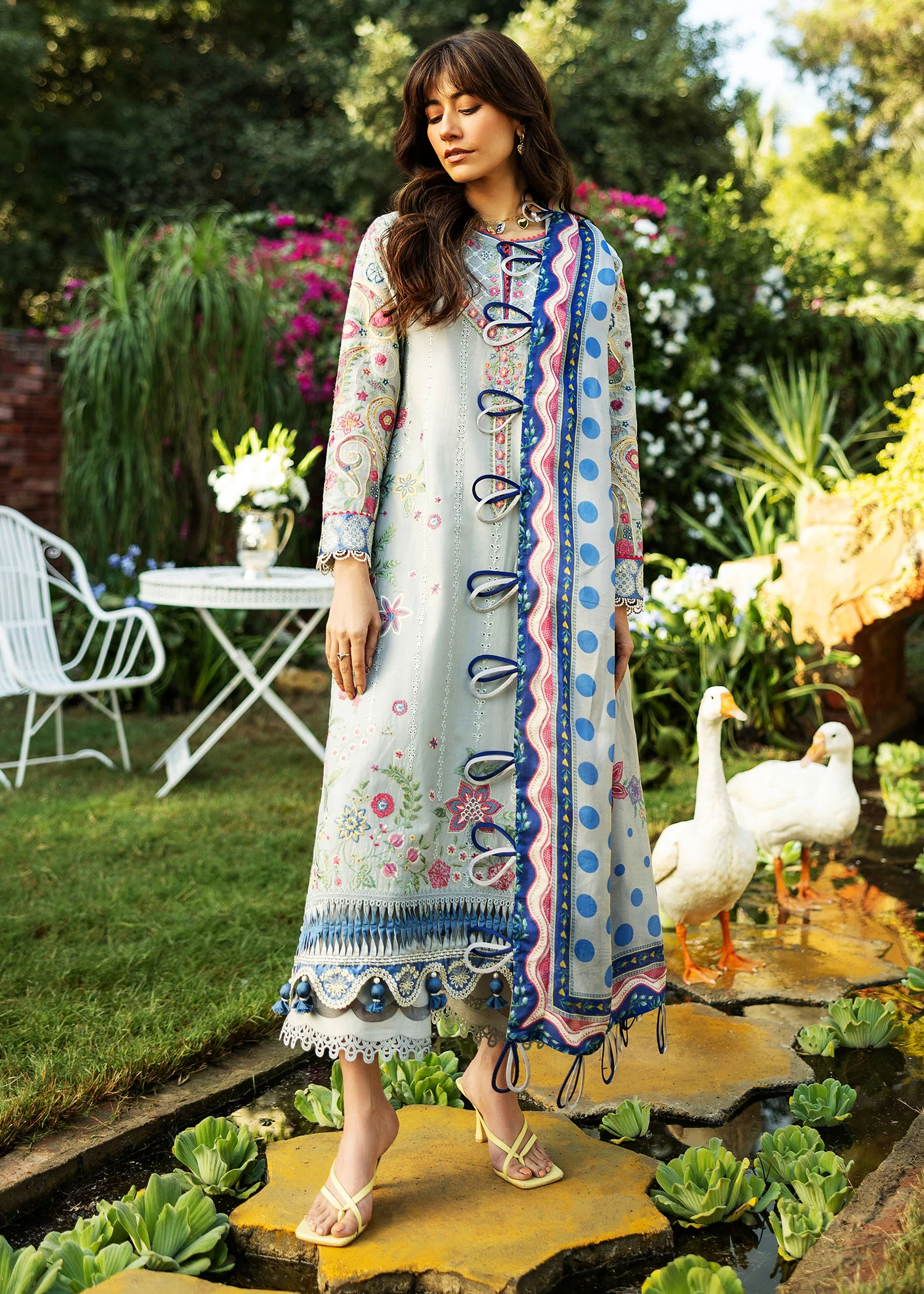 PAISLEY GARDEN - Image 6