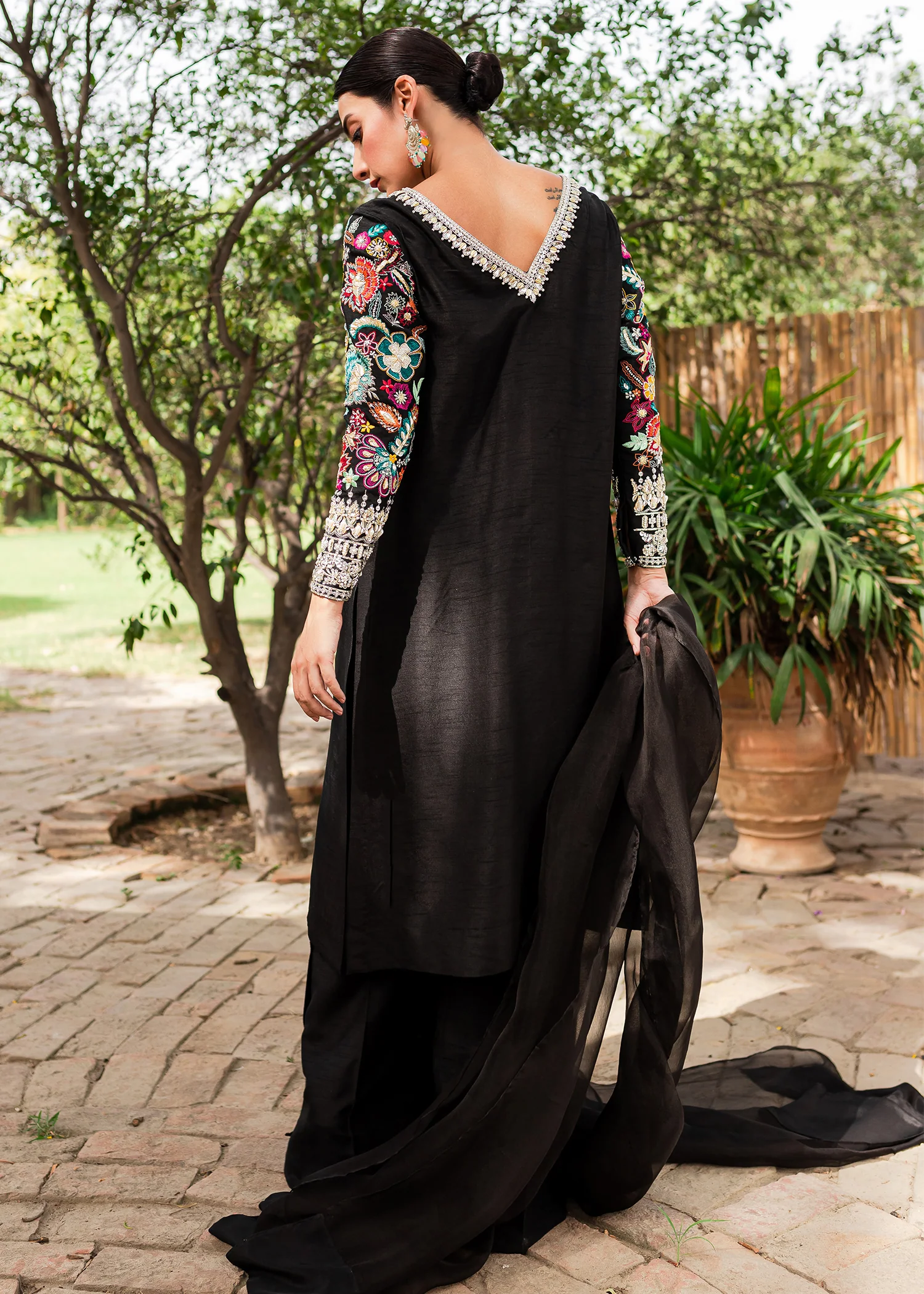 Parisa - Image 4