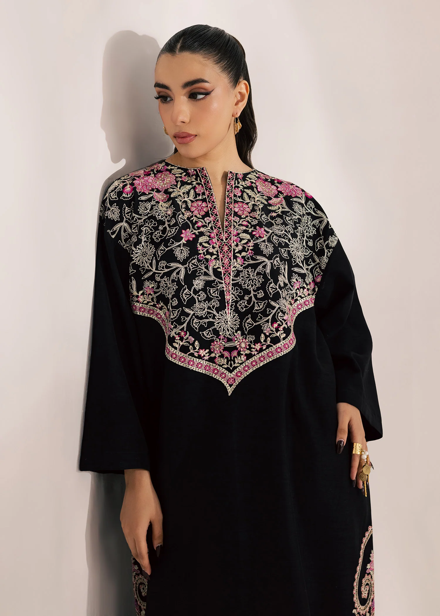 Sahra - Image 7