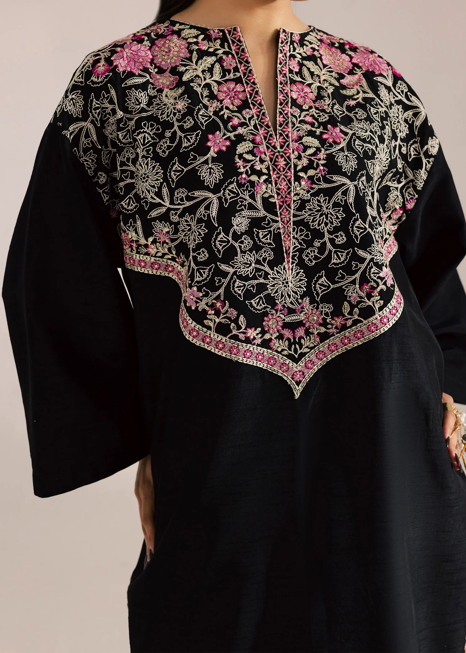 Sahra - Image 9
