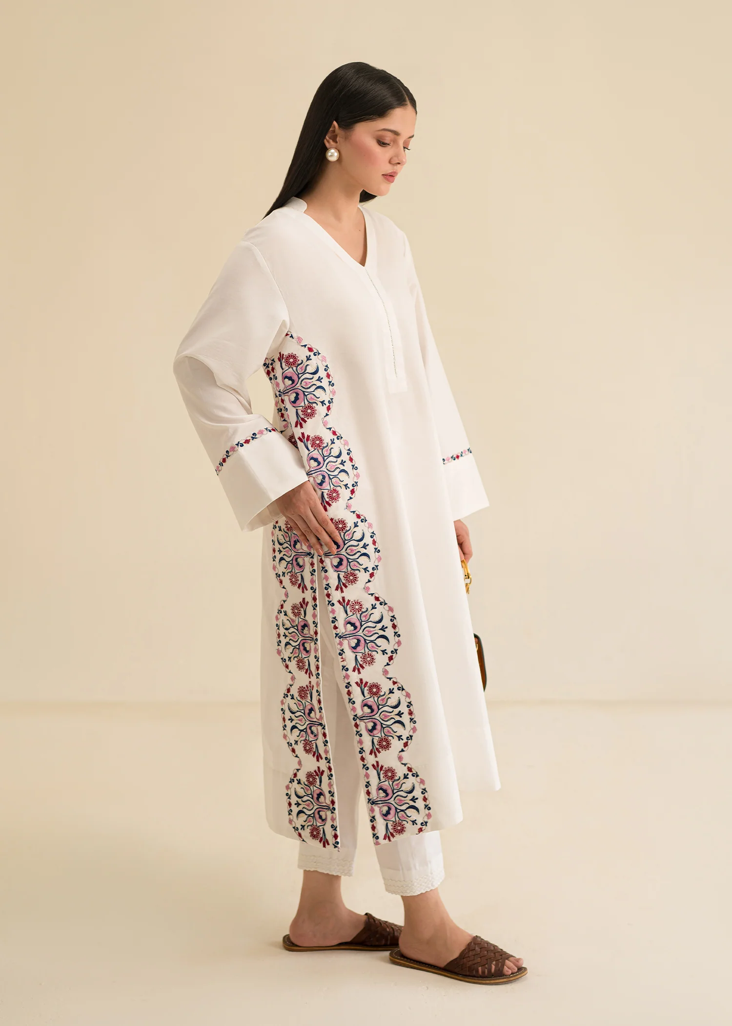Whisper White - Image 3